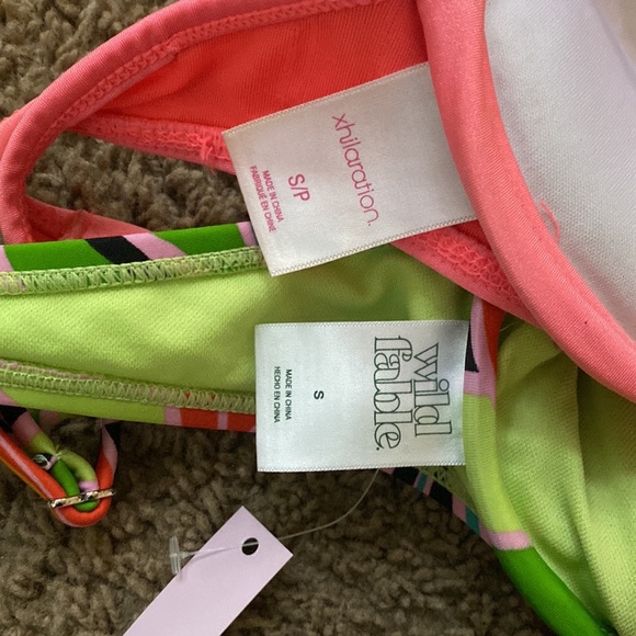 Lot of four small bathing suit tops - Picture 7 of 8